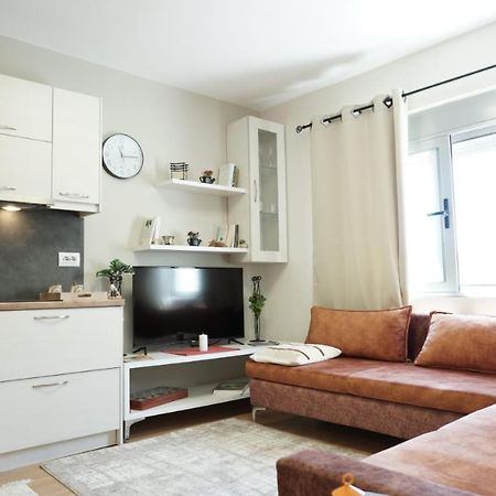 Luka'S Apartment Sarandë 외부 사진
